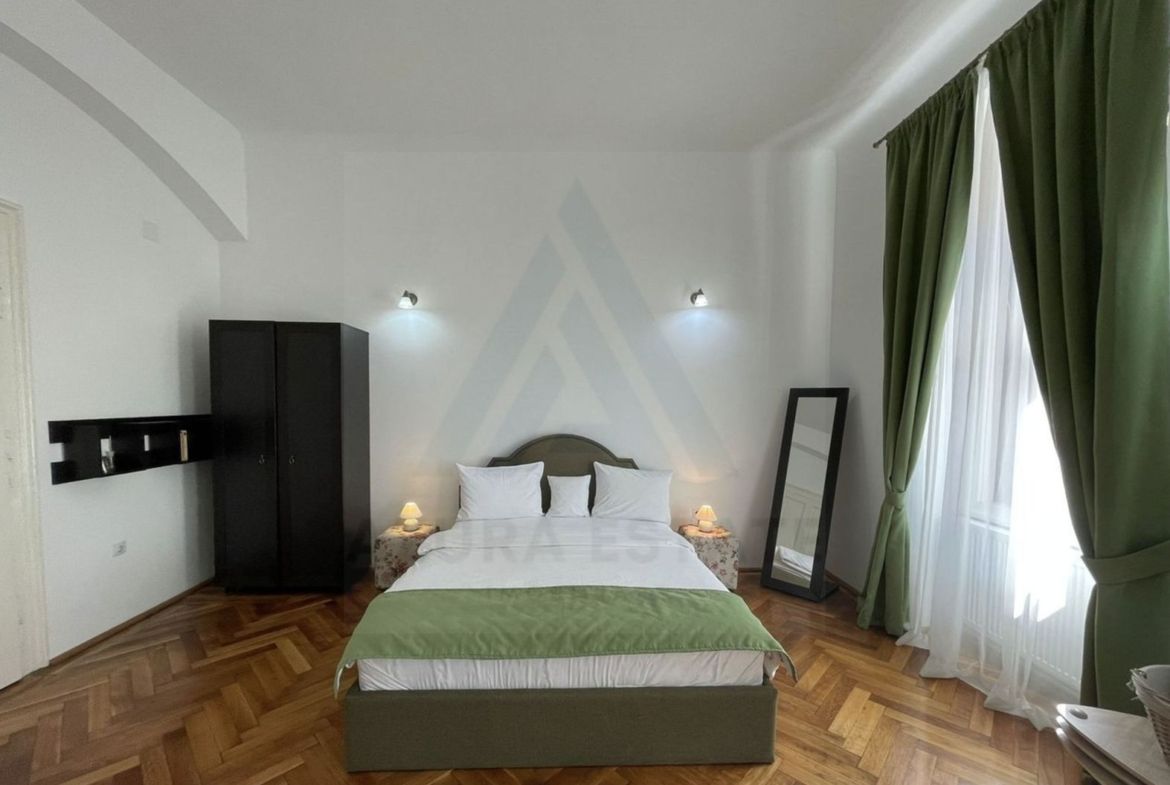 Apartament 3 camere la casă 106 mp utili 3 bai pivnita Ultracentral