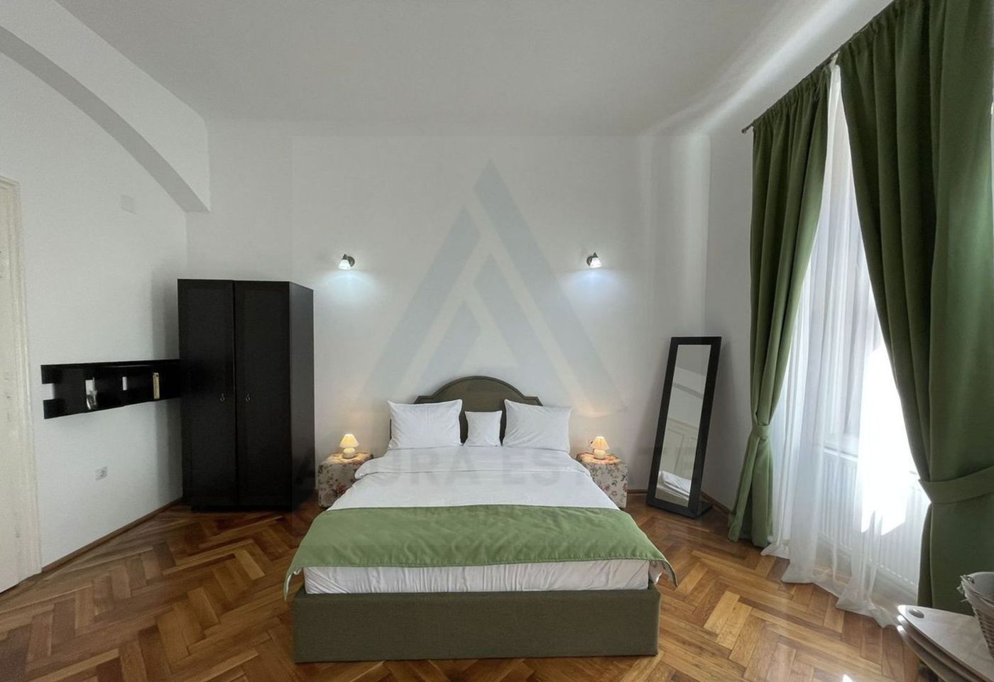 Apartament 3 camere la casă 106 mp utili 3 bai pivnita Ultracentral