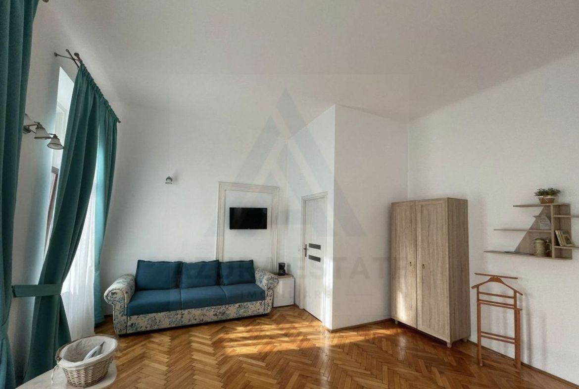 Apartament 3 camere la casă 106 mp utili 3 bai pivnita Ultracentral