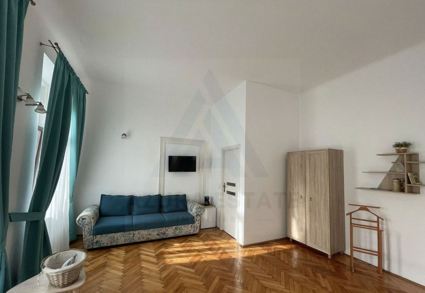 Apartament 3 camere la casă 106 mp utili 3 bai pivnita Ultracentral