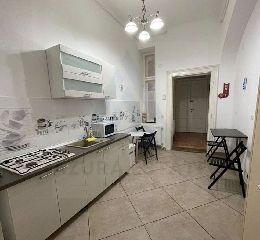 Apartament 3 camere la casă 106 mp utili 3 bai pivnita Ultracentral