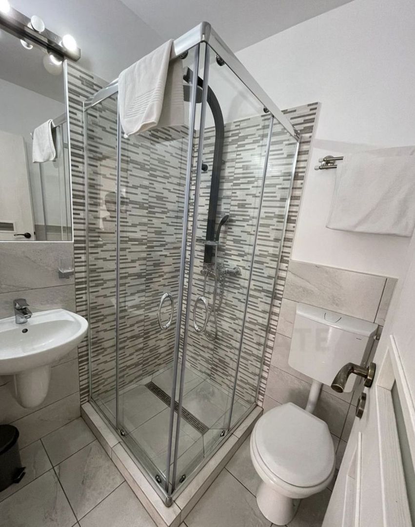 Apartament 3 camere la casă 106 mp utili 3 bai pivnita Ultracentral