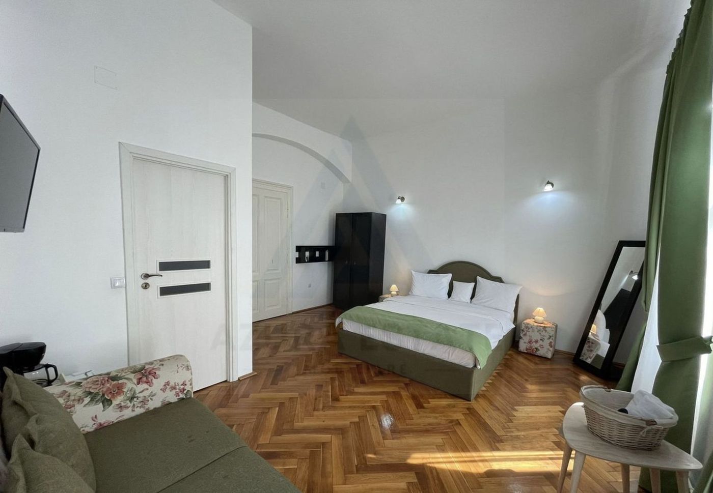 Apartament 3 camere la casă 106 mp utili 3 bai pivnita Ultracentral