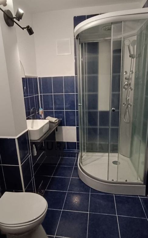 Apartament renovat 3 camere 66 mp utili 2 balcoane 2 bai zona Turnisor