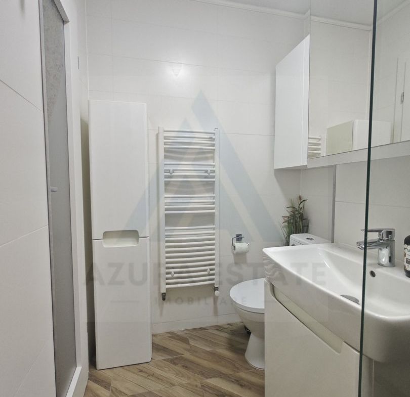 Apartament 2 camere utilat premium izolat termic in zona Strand