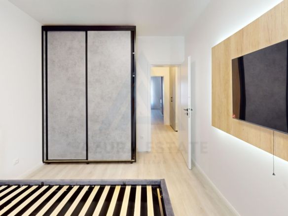 Apartament 3 camere balcon 8.1 mp si loc de parcare pe Dna Stanca