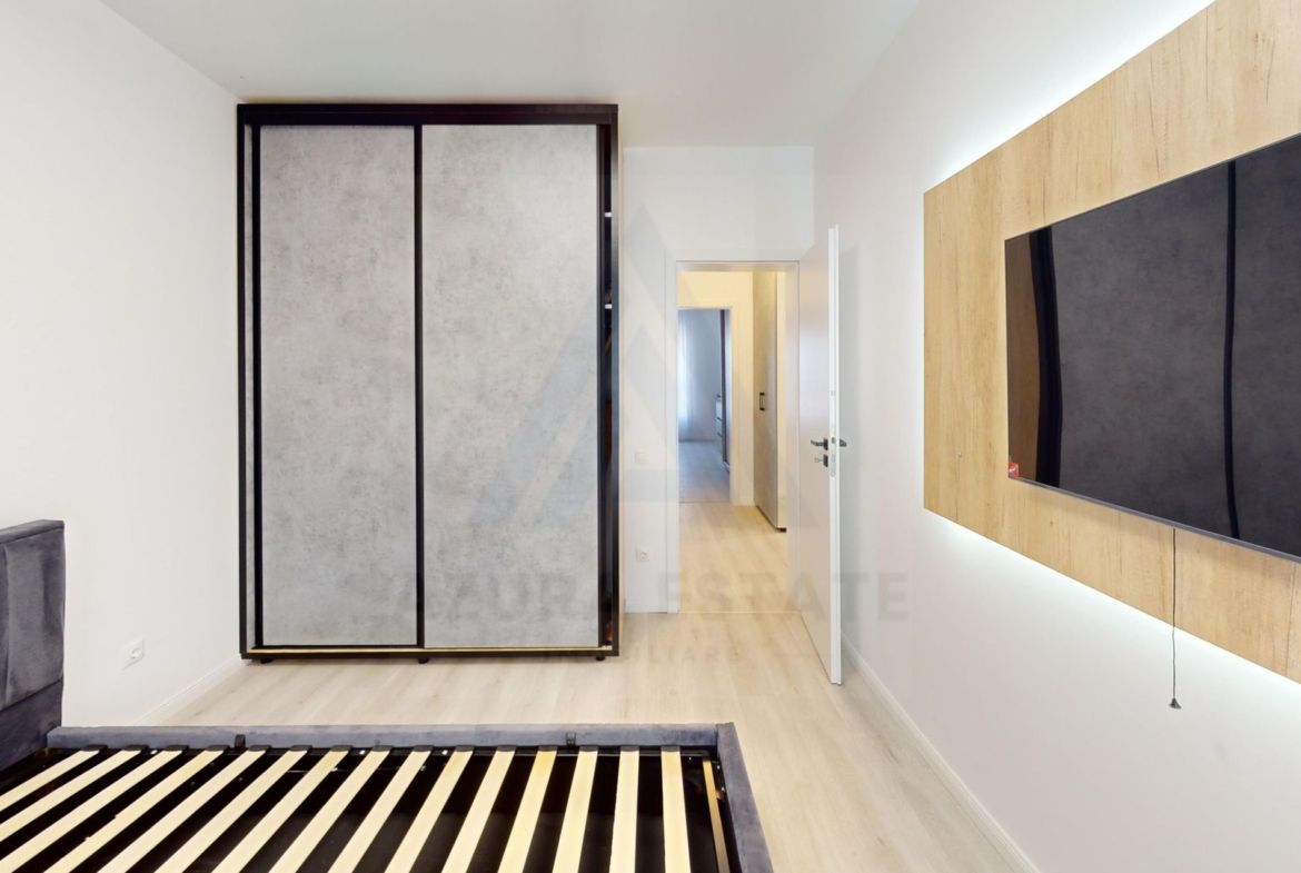 Apartament 3 camere balcon 7.8 mp si parcare privata pe Dna Stanca