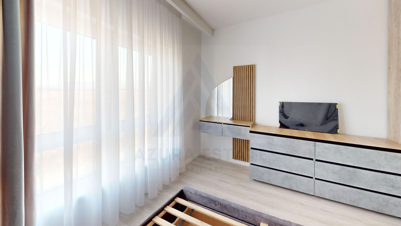 Apartament 3 camere balcon 7.8 mp si parcare privata pe Dna Stanca
