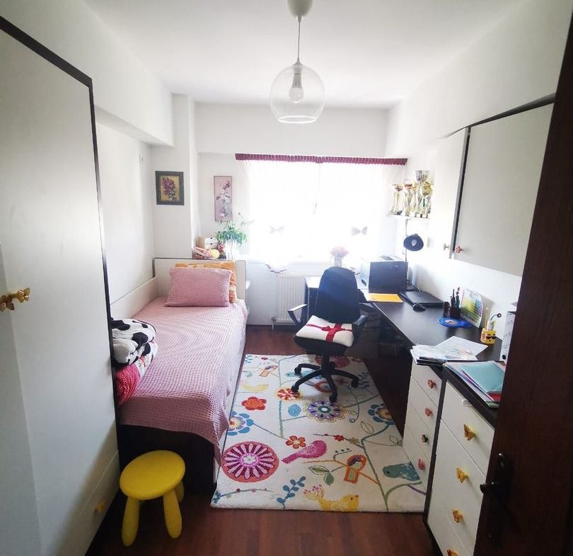 De vanzare apart. cu 3 camere, Complex Vega, Ultimul Leu, et.8, 145.000 E