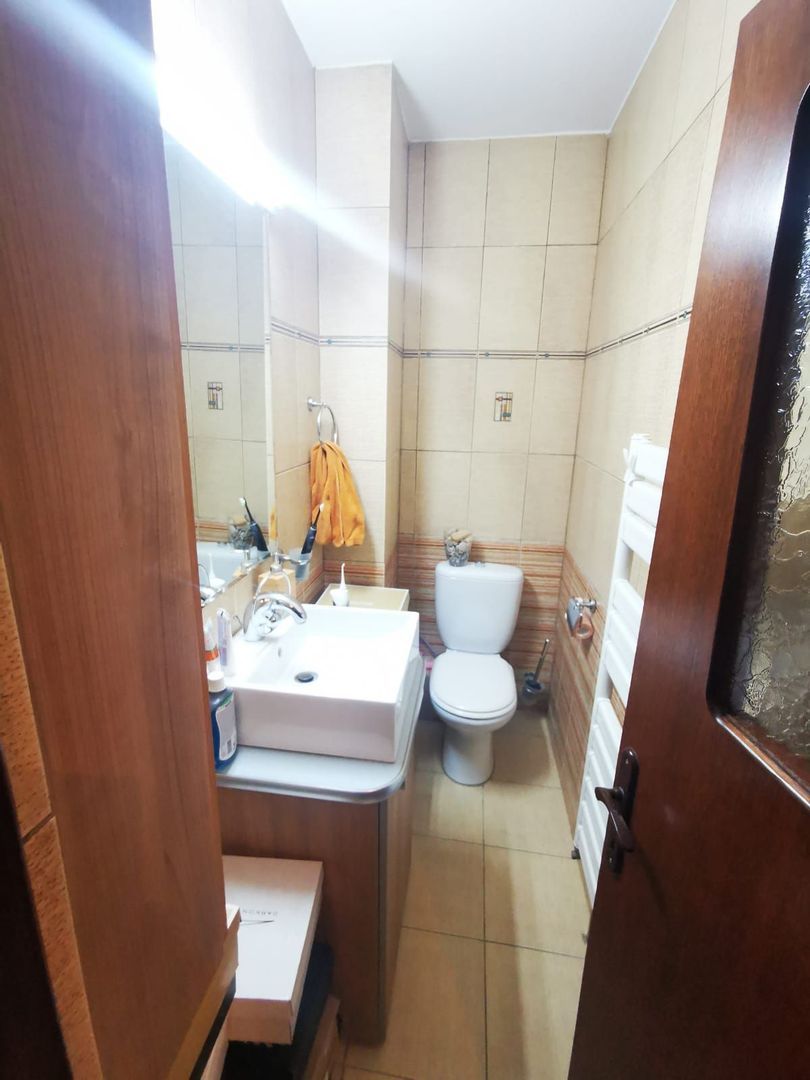 De vanzare apart. cu 3 camere, Complex Vega, Ultimul Leu, et.8, 145.000 E