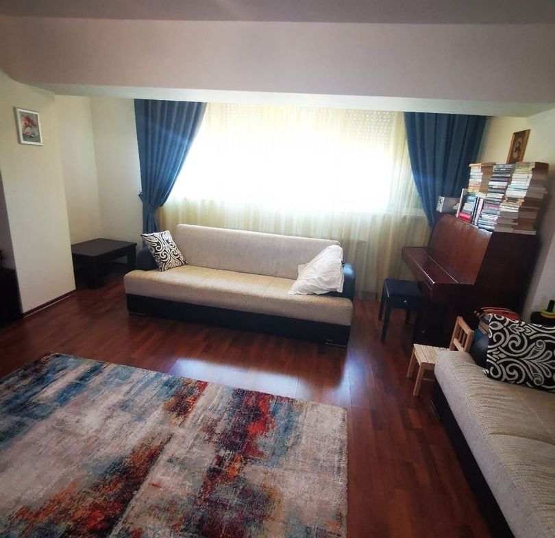 De vanzare apart. cu 3 camere, Complex Vega, Ultimul Leu, et.8, 145.000 E