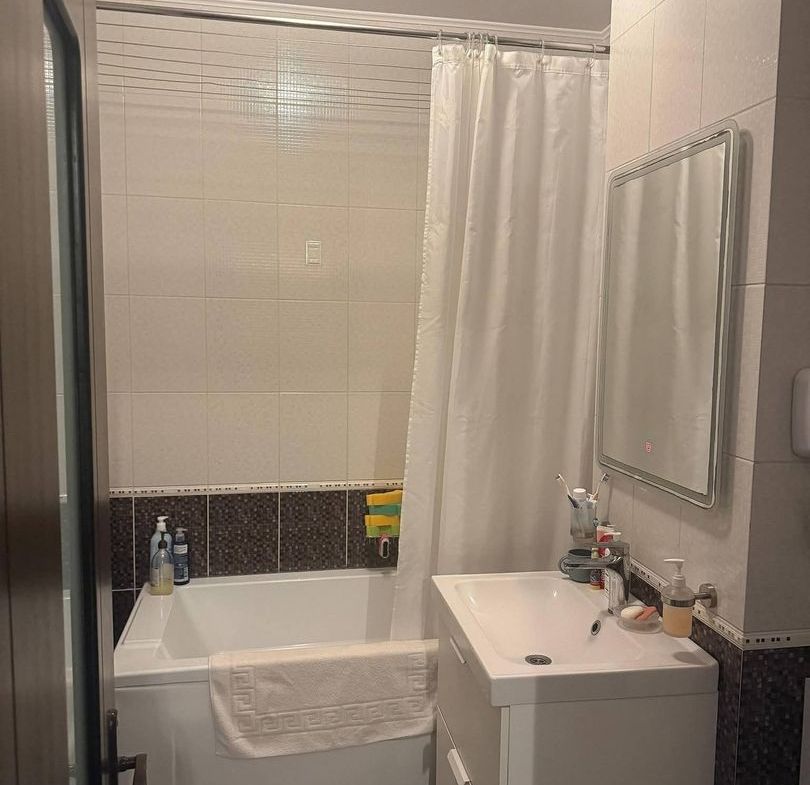 De vanzare apartament 2 camere Complex Vega, 120.000 euro