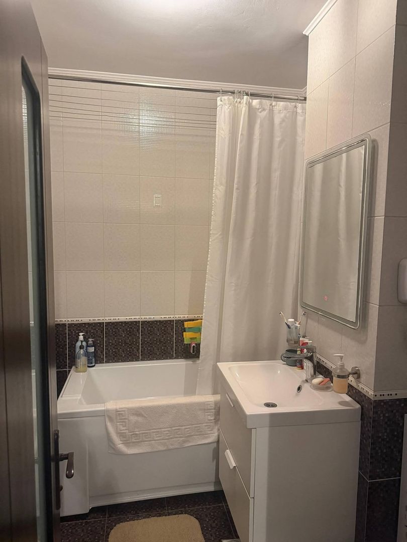 De vanzare apartament 2 camere Complex Vega, 120.000 euro