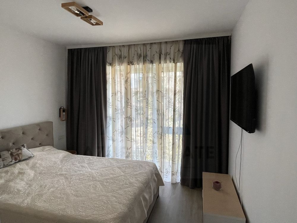 Apartament 2 camere etaj 1 parcare privata terasa spatioasa Lake Home