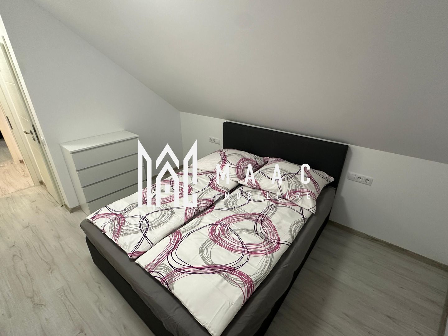 Casă 6 camere I 4 băi I 150mpu I Curte I Sebesu de Sus