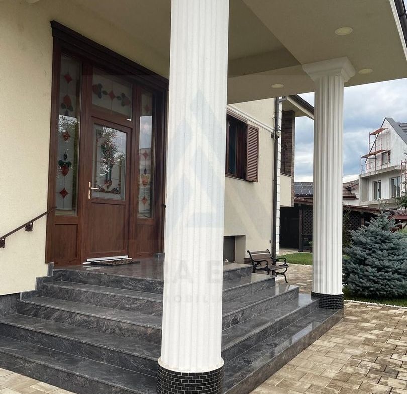 Vila 360 mp utili super exclusivista si teren 750 mp in Sibiu