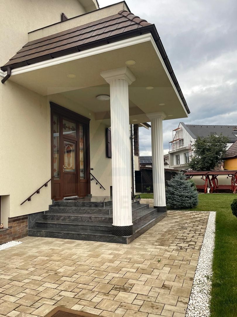 Vila 360 mp utili super exclusivista si teren 750 mp in Sibiu