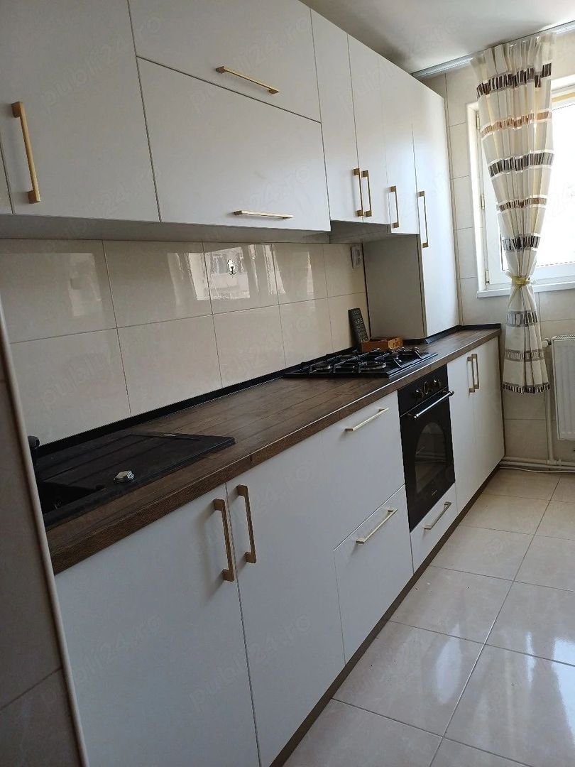 De inchiriat apartament 2 camere micro 20, et. 9, 350 euro negociabil