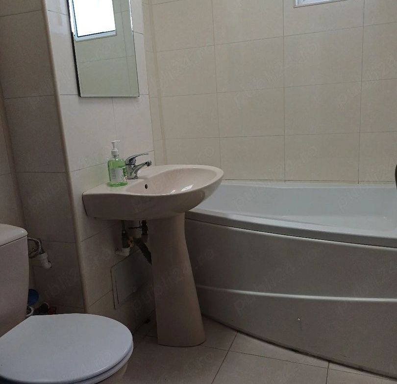 De inchiriat apartament 2 camere micro 20, et. 9, 350 euro negociabil
