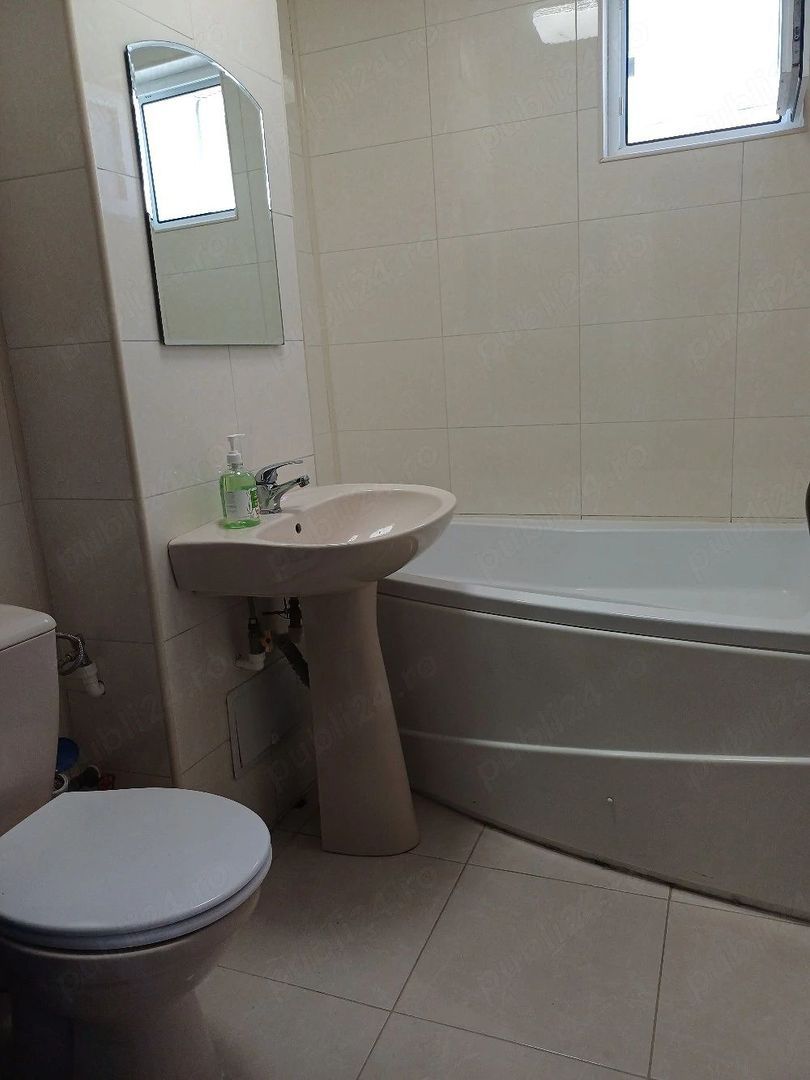 De inchiriat apartament 2 camere micro 20, et. 9, 350 euro negociabil