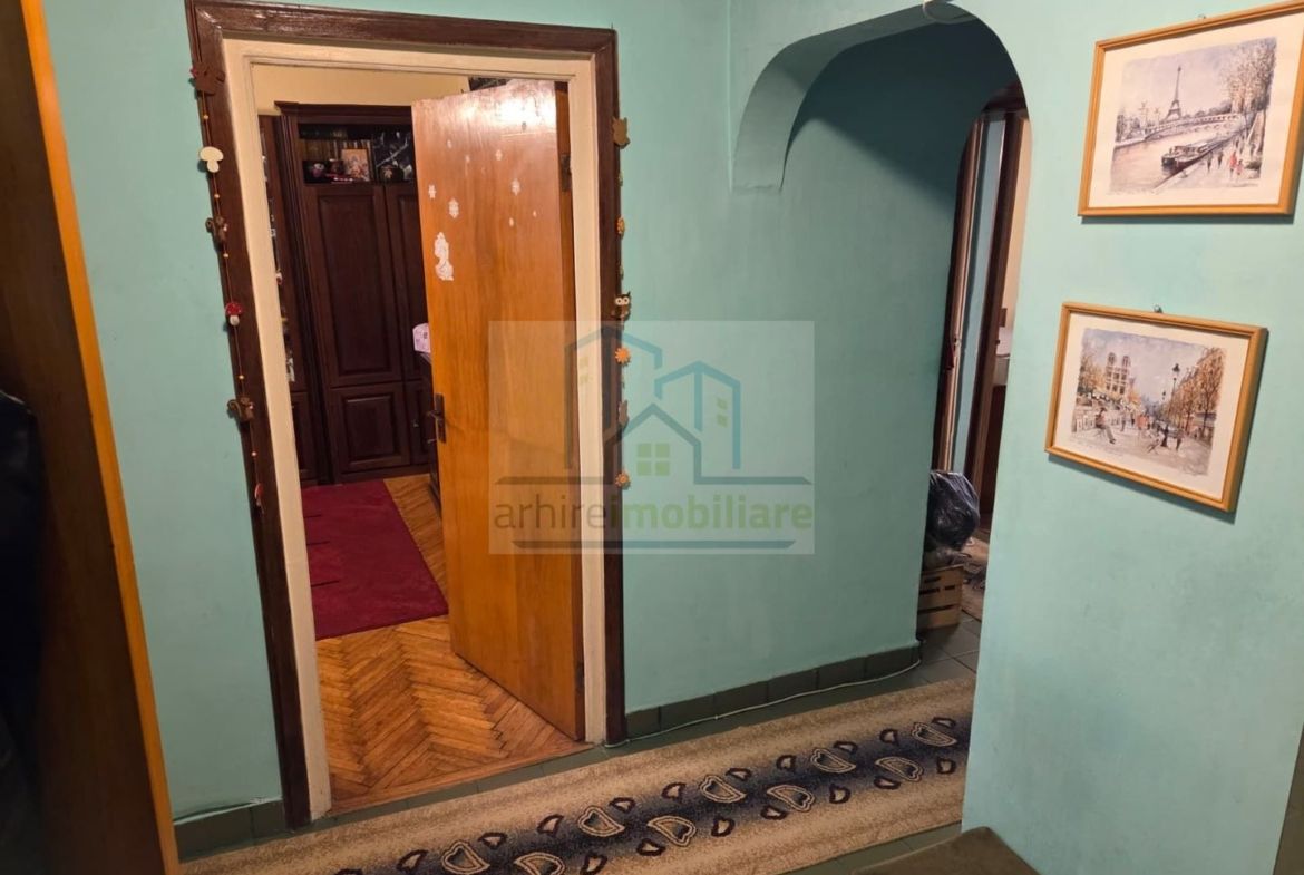 Apartament 3 camere spațios | 63 mp + balcon | bloc 1981 | Olteniței –