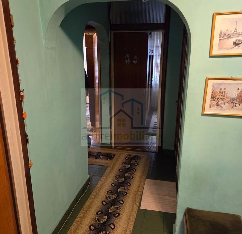 Apartament 3 camere spațios | 63 mp + balcon | bloc 1981 | Olteniței –