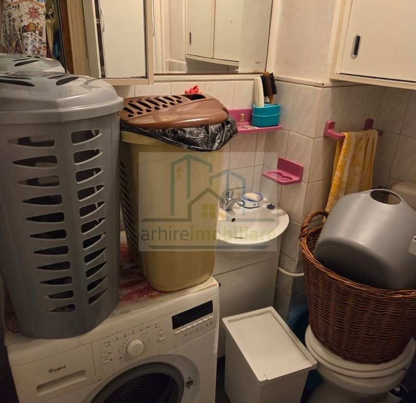 Apartament 3 camere spațios | 63 mp + balcon | bloc 1981 | Olteniței –