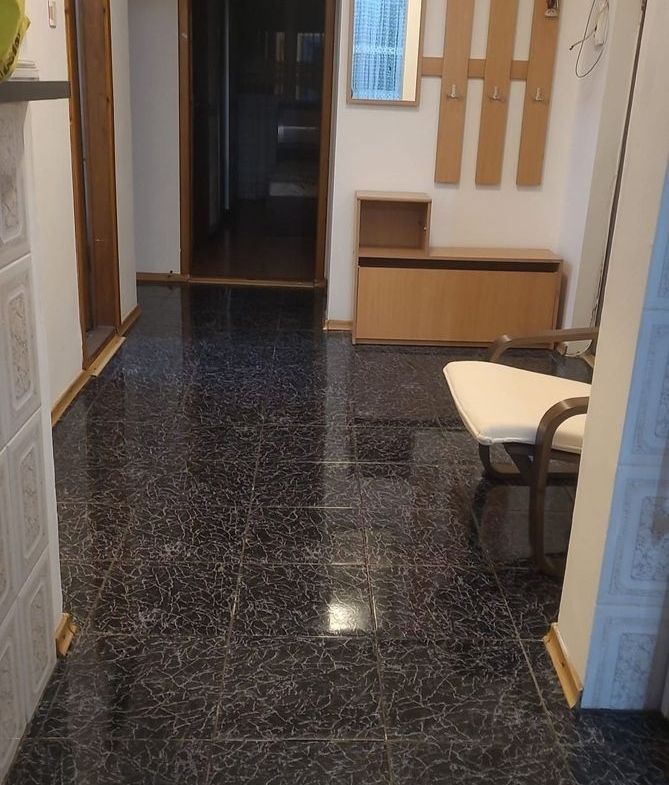 De inchiriat apartament 3 camere, Micro 20, 2100 lei