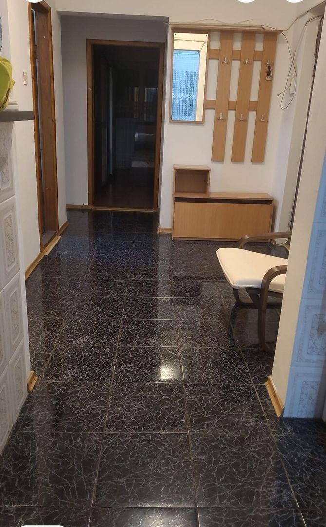 De inchiriat apartament 3 camere, Micro 20, 2100 lei