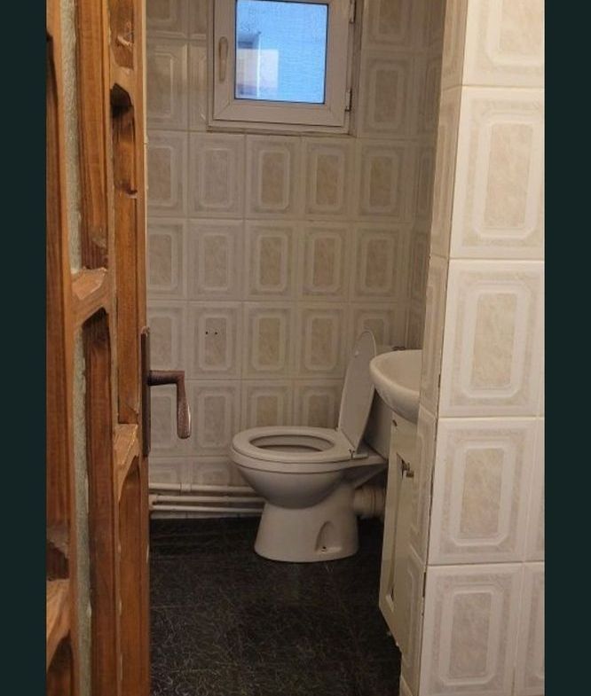 De inchiriat apartament 3 camere, Micro 20, 2100 lei
