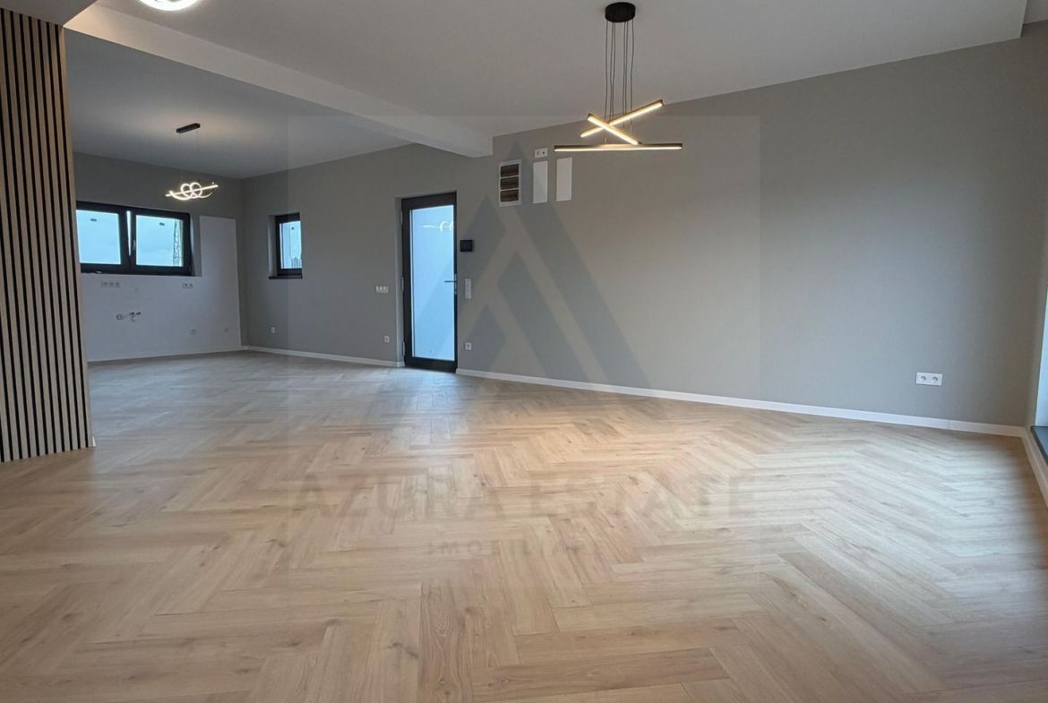 Apartament la vila 4 camere 3 bai si curte 200 mp in Arhitectilor
