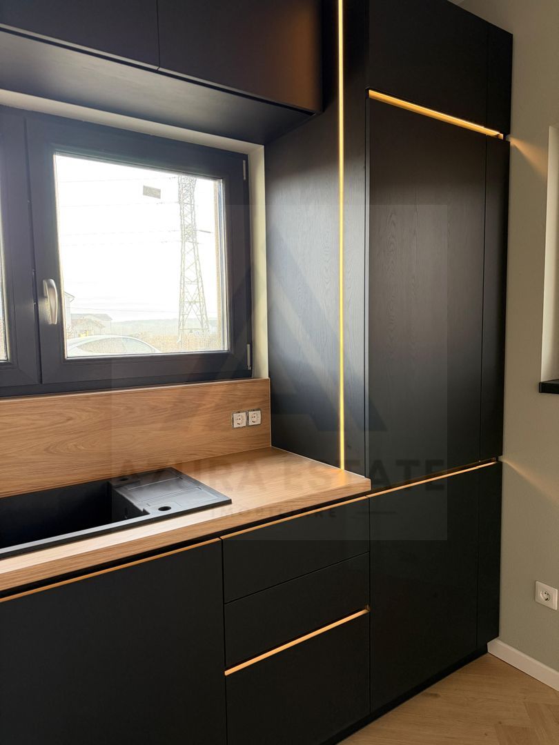 Apartament la vila 4 camere 3 bai si curte 200 mp in Arhitectilor