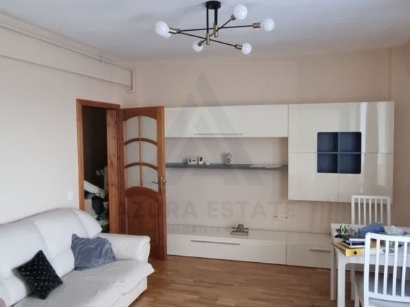 Apartament 3 camere 67 mp utili loc de parcare si balcon zona Turnisor