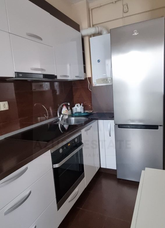 Apartament 3 camere 67 mp utili loc de parcare si balcon zona Turnisor