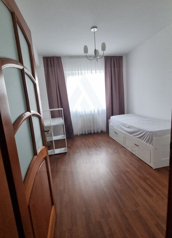 Apartament 3 camere 67 mp utili loc de parcare si balcon zona Turnisor