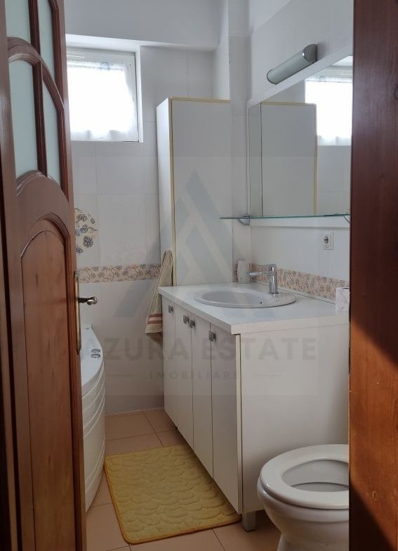 Apartament 3 camere 67 mp utili loc de parcare si balcon zona Turnisor