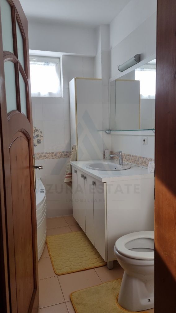 Apartament 3 camere 67 mp utili loc de parcare si balcon zona Turnisor