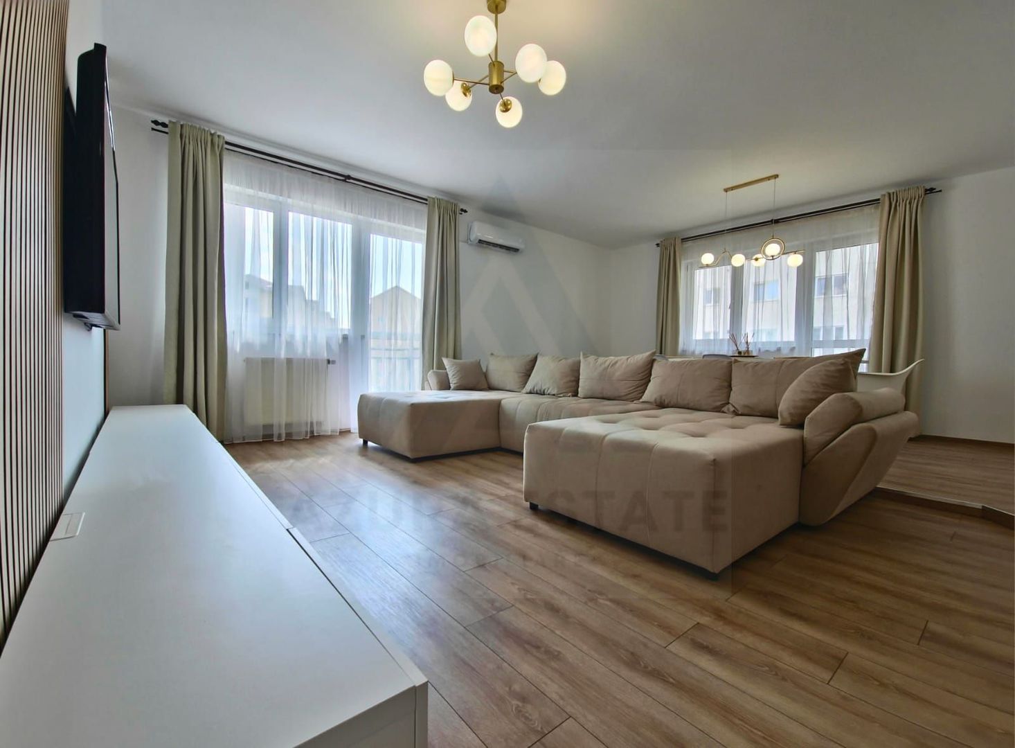 Apartament premium 3 camere 93 mp utili 3 terase etaj 2 zona Hipodrom