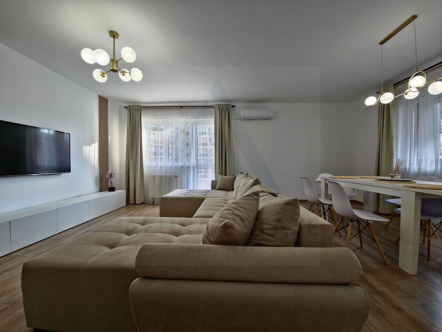 Apartament premium 3 camere 93 mp utili 3 terase etaj 2 zona Hipodrom