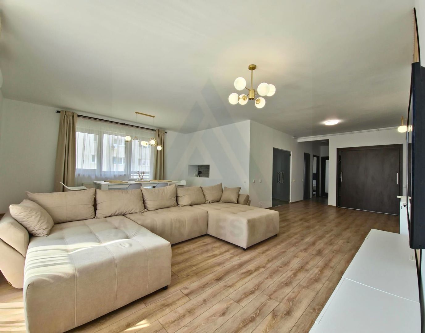 Apartament premium 3 camere 93 mp utili 3 terase etaj 2 zona Hipodrom