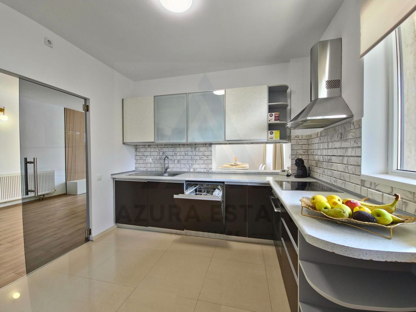 Apartament premium 3 camere 93 mp utili 3 terase etaj 2 zona Hipodrom