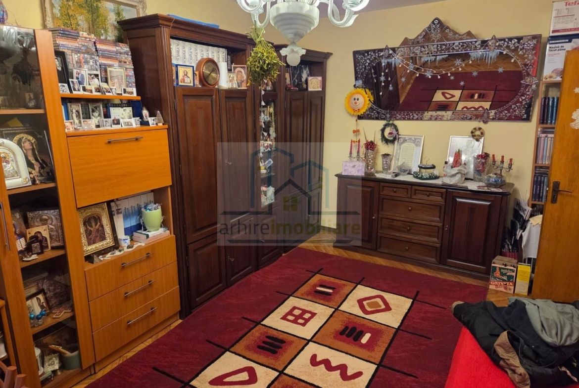 Apartament 3 camere spațios | 63 mp + balcon | bloc 1981 | Olteniței –