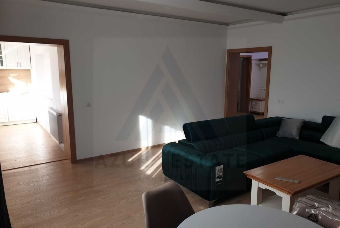 Apartament la casa 2 dormitoare terasa si curte proprie Sub Arini