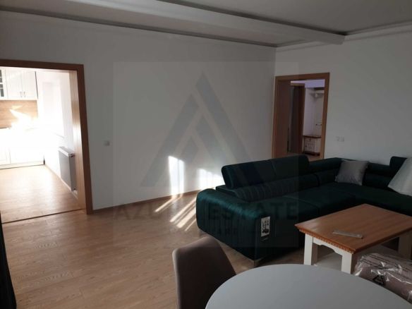 Apartament la casa 2 dormitoare terasa si curte proprie Sub Arini
