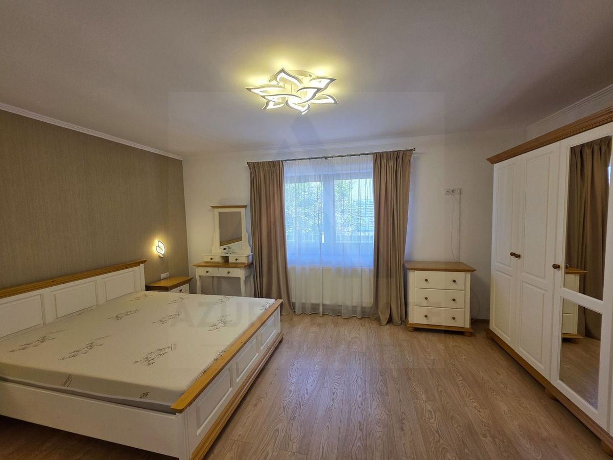 Apartament la casa 2 dormitoare terasa si curte proprie Sub Arini