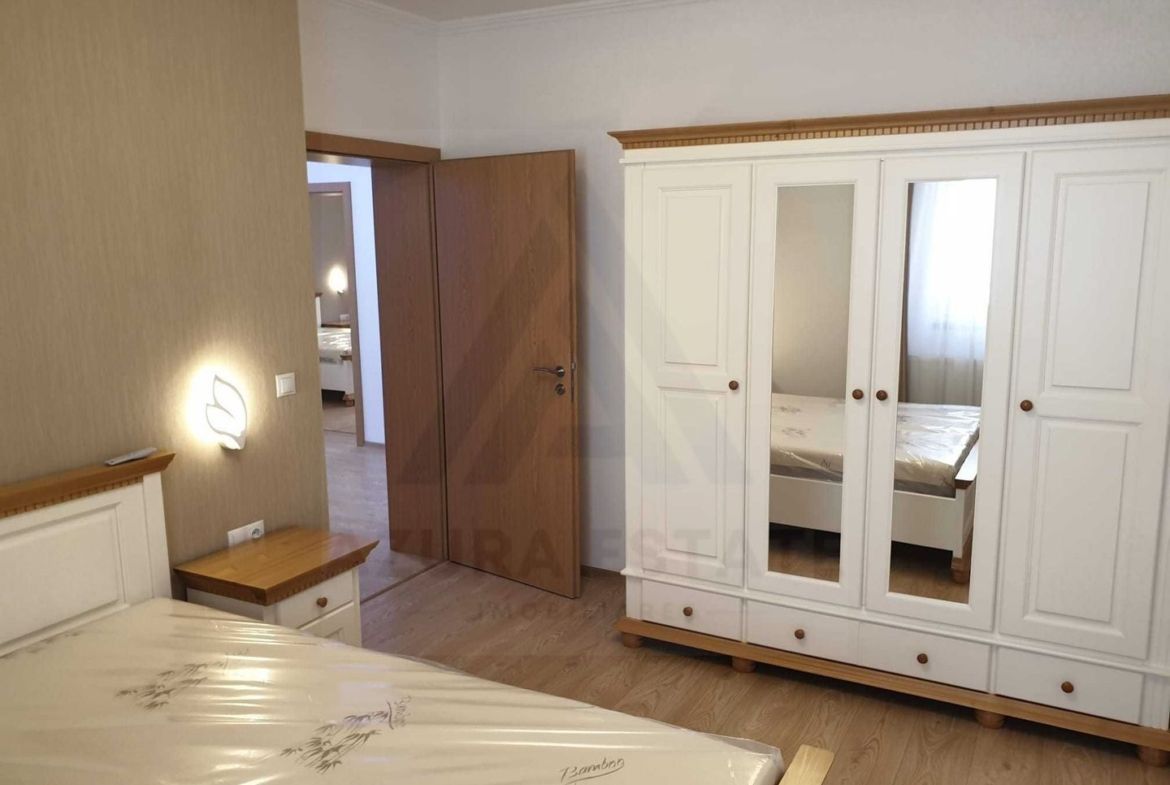 Apartament la casa 2 dormitoare terasa si curte proprie Sub Arini
