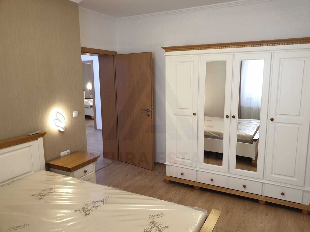 Apartament la casa 2 dormitoare terasa si curte proprie Sub Arini