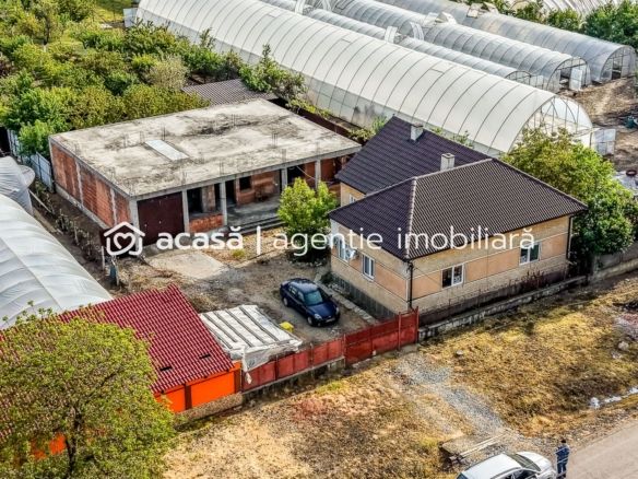 Casă finisată + casă în construcție, la același preț!