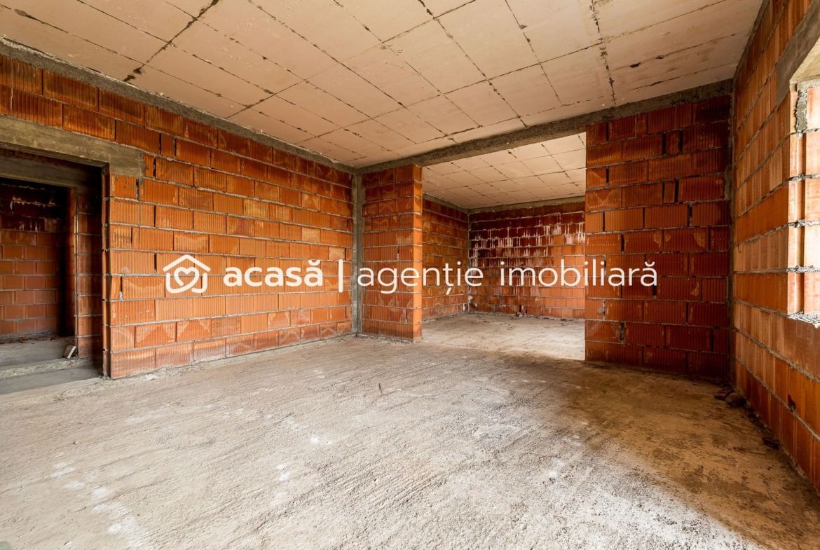 Casă finisată + casă în construcție, la același preț!