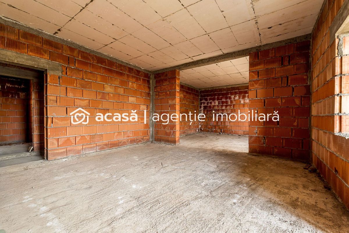 Casă finisată + casă în construcție, la același preț!